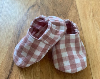 Soft baby shoes, pink and white gingham check