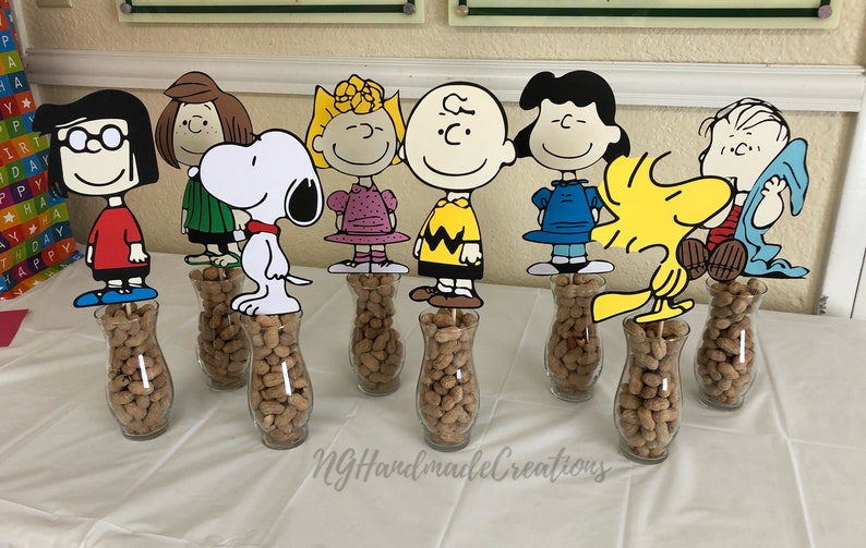 outlet factory store Peanuts, Charlie Brown and Friends