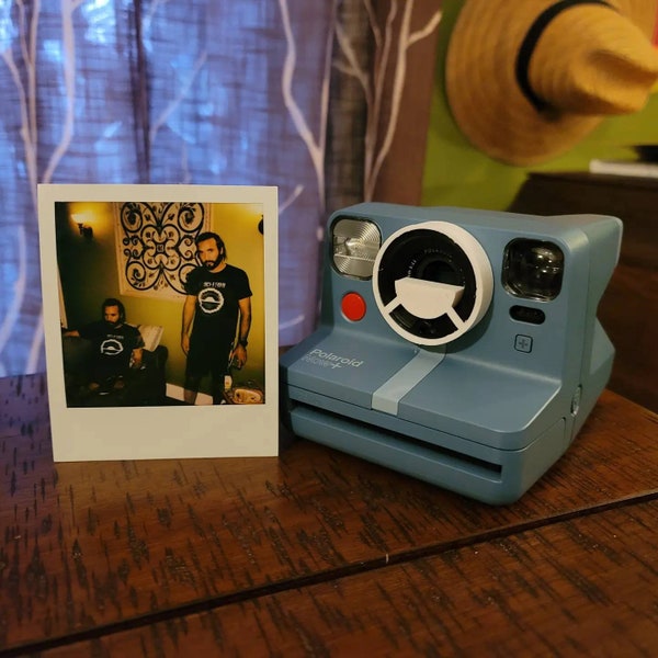 Polaroid Now plus Splitzer camera accessory