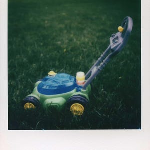 Polaroid SX-70 ND9 FILTER magnetic attachment. image 2