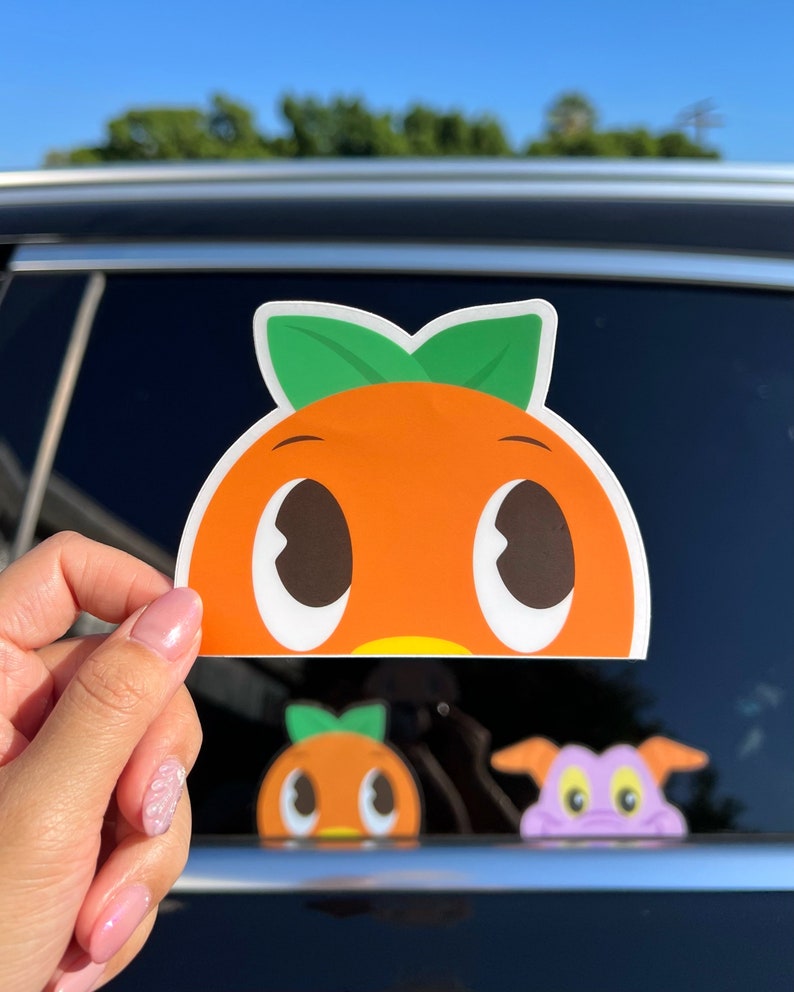 Tweety Bird Peeking Window Decal - Looney Tunes Vinyl Car Sticker - Multicolor