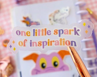 Transparenter Disney-Aufkleber „Ein kleiner Funke Inspiration“ / Transparenter Vinylaufkleber mit positivem Zitat / Wasserdichte Vinyl-Aufkleber