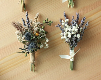 ドライフラワーのブートニア：アザミ、ラベンダー、ユーカリ