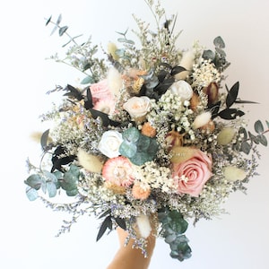 Blush Eucalyptus Ivory Rose bouquet / Greenery Bouquet with peach pink flowers / Light purple Babies breath flowers