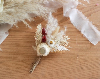 Dried flowers boutonniere with Neutrals + burgundy tone / Pin on corsage