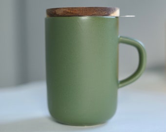 Grand Mug vert avec infuseur et couvercle en bois, Tasse en grès, Mug à thé, tisanière