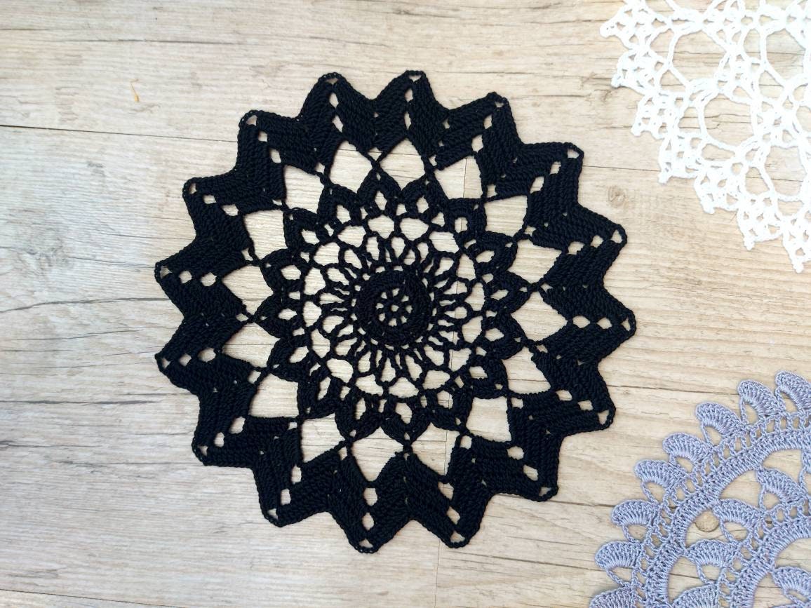 Petit Crochet en Dentelle Noire Doily 8, Décoration de Maison d'halloween, Table, Fenêtre,