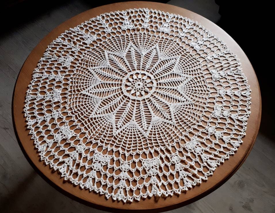 Grande Dentelle Ivoire Crochet Doily 27.5 , Belle Décoration de Maison Faite à La Main, Nappe, Cadea