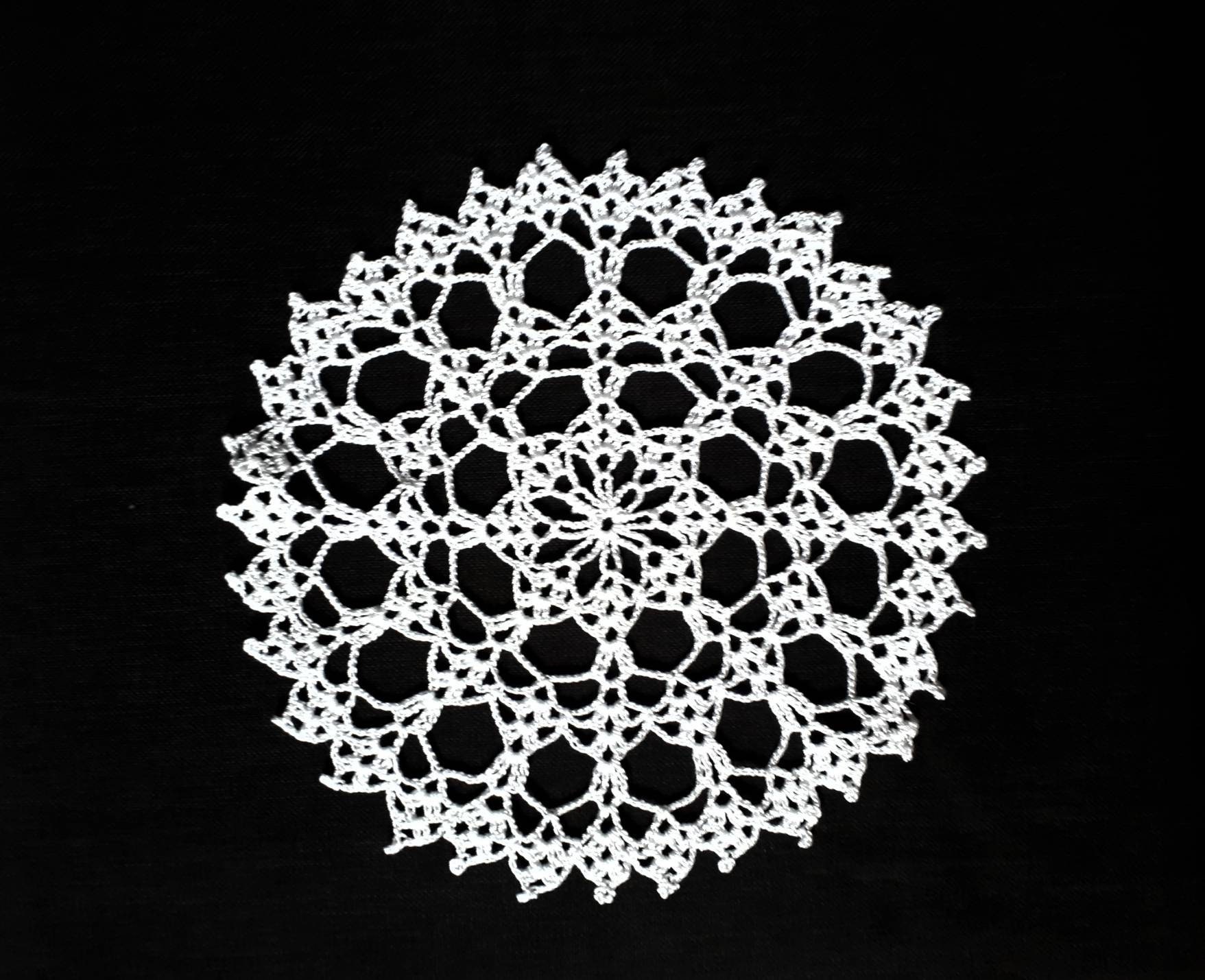 Petit Crochet Blanc Doily 9 , Belle Décoration Faite à La Main, Nappe, Cadeau Exclusif