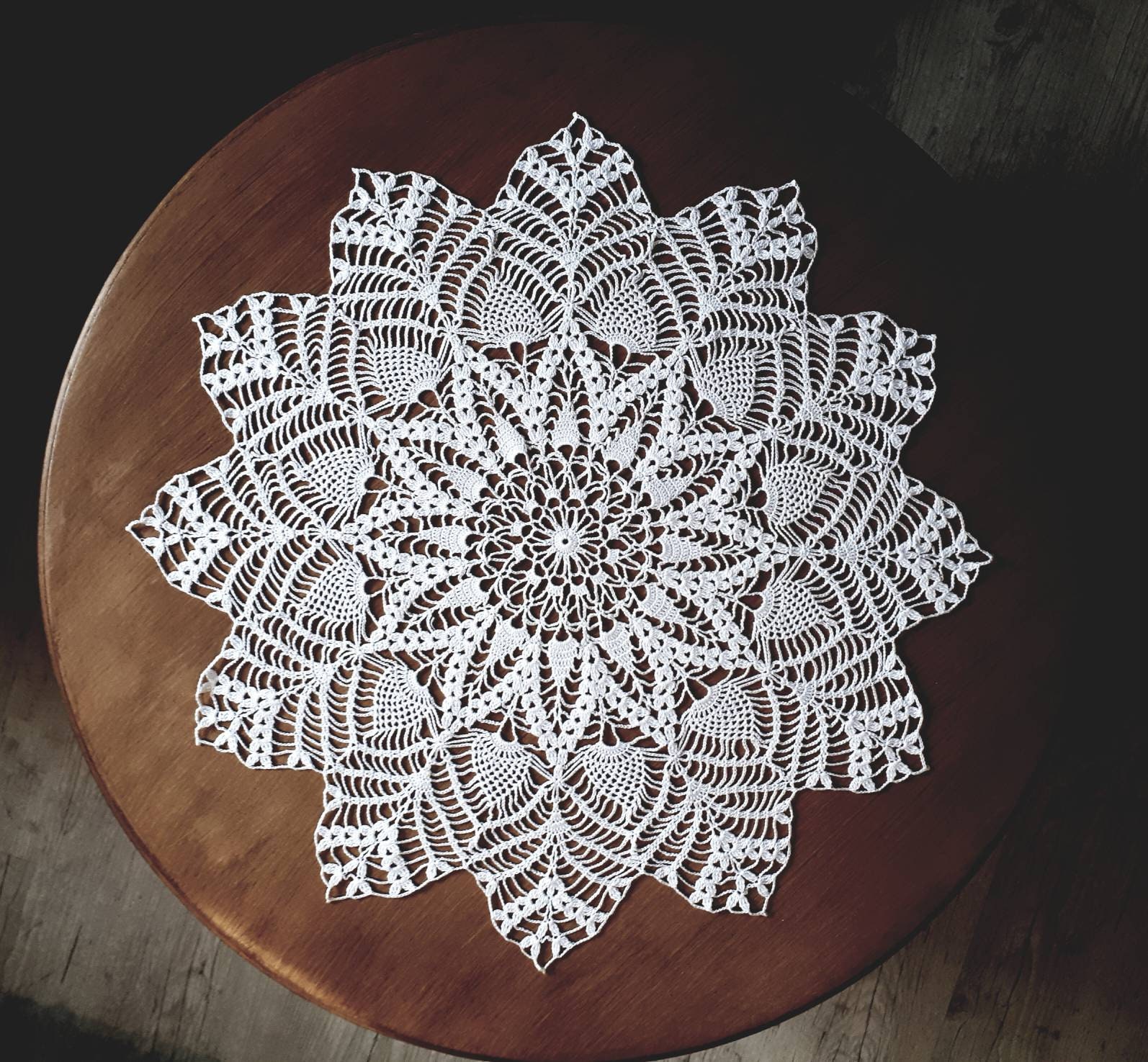 Grande Dentelle Blanche Crochet Doily 27, Décoration Maison Faite à La Main, Nappe, Cadeau de Mariag