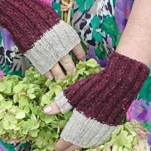 Hand knitted luxurious cashmere and merino fingerless glove/mittens in plum-blue with cream. Handmade gift for him/her, Birthday, Valentine