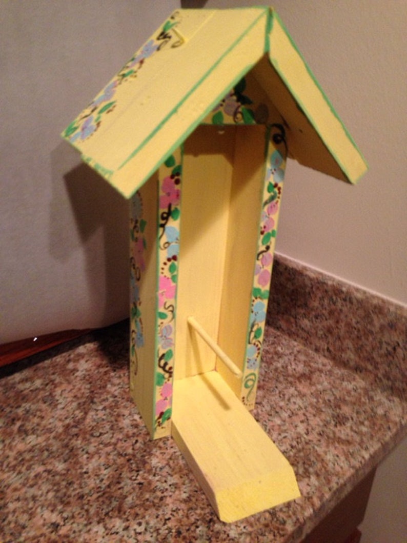 Sale 50 Off Hand Painted Rustic Style Bird Feeder Etsy