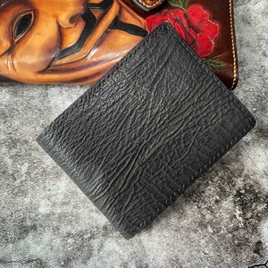 Cartera de piel de tiburón negro para hombre, cartera de cuero para hombre, billetera plegable para hombre, billetera plegable para hombre, la mejor cartera para hombre