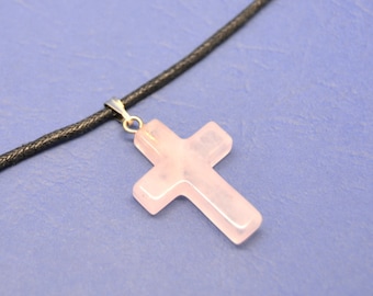 1 pendentif croix, religion chrétienne, pierre opale rose, precieuse fine gemme, bélière en métal argenté