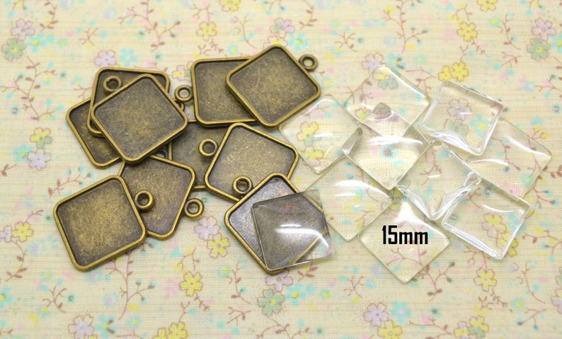 10 square pendants, support base, top, metal bronze tone, with cabochon curved glass, square 15 mm image 1