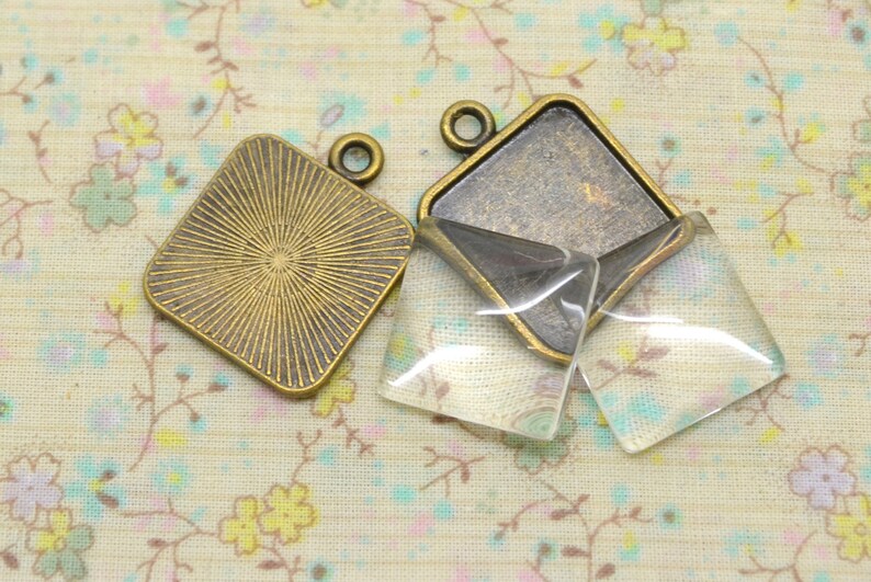 10 square pendants, support base, top, metal bronze tone, with cabochon curved glass, square 15 mm image 2