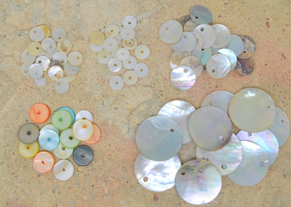 10 Sequin Charms White Round Medal 6 10mm Or 18mm Shell Etsy