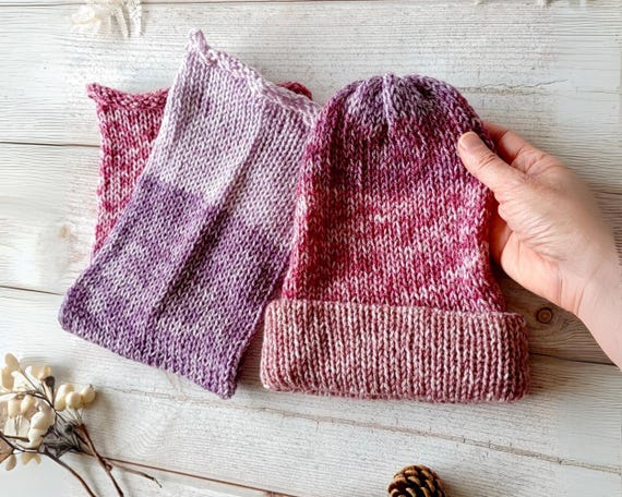 Hand Knit Acrylic Beanie and Scarf Set | Reversible Unisex  display picture 2