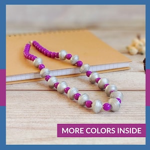 Collana di perline di carta fatta a mano – Gioiello ecologico – Collana leggera e colorata, regalo per lei