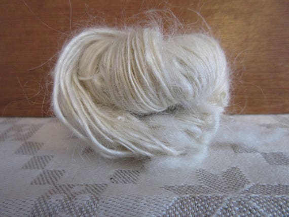 Halo Fuzz - Hand spun mini skein *MS1039