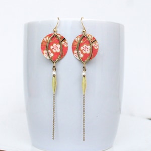 Long Japanese red and bronze earrings Mitsumichi model: unknown light rouge fleur blanches