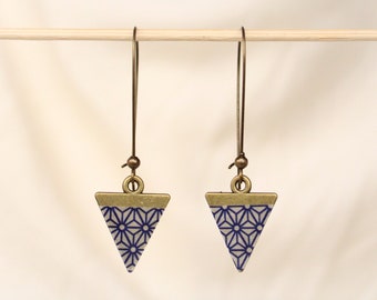 Boucles d'oreilles fantaisie longues artisanales marine et bronze motifs japonais Modèle Taiyaki