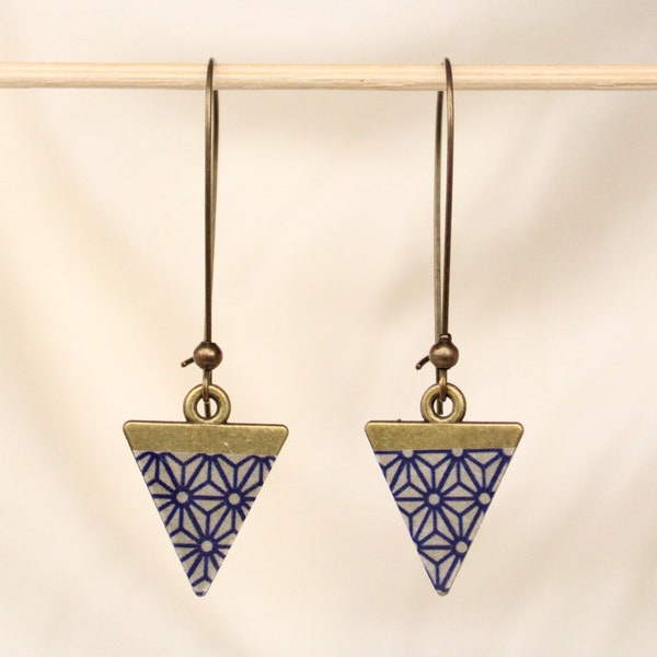 Boucles d'oreilles fantaisie longues artisanales marine et bronze motifs japonais Modèle Taiyaki