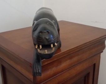 Black panther ebony wood African ethnic art (old sculpture)