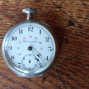 Men&#39;s pocket watch in solid silver from the Chronométrie brand (made in France) circa 1900