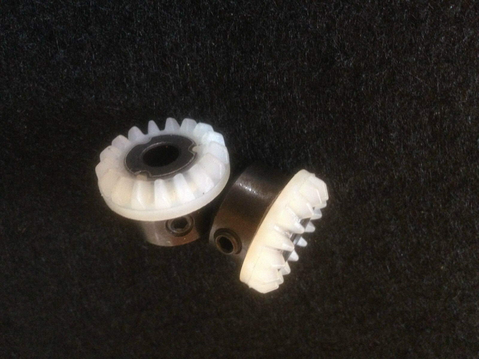 horizontal, vertical SET OF SPROCKETS for sewing machine singer