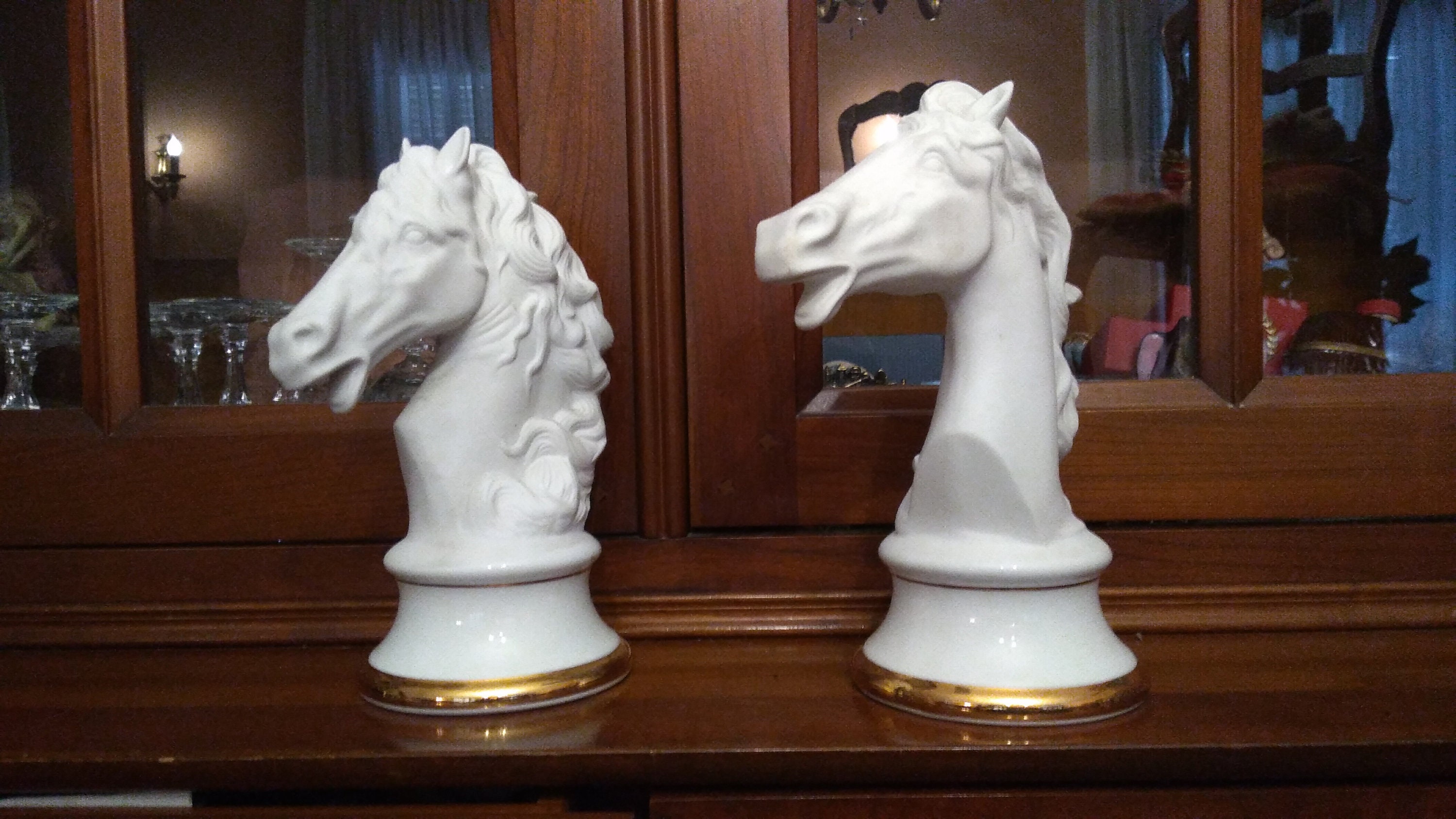 Paire Bustes de Chevaux Biscuit Porcelaine Sanbo Valancia