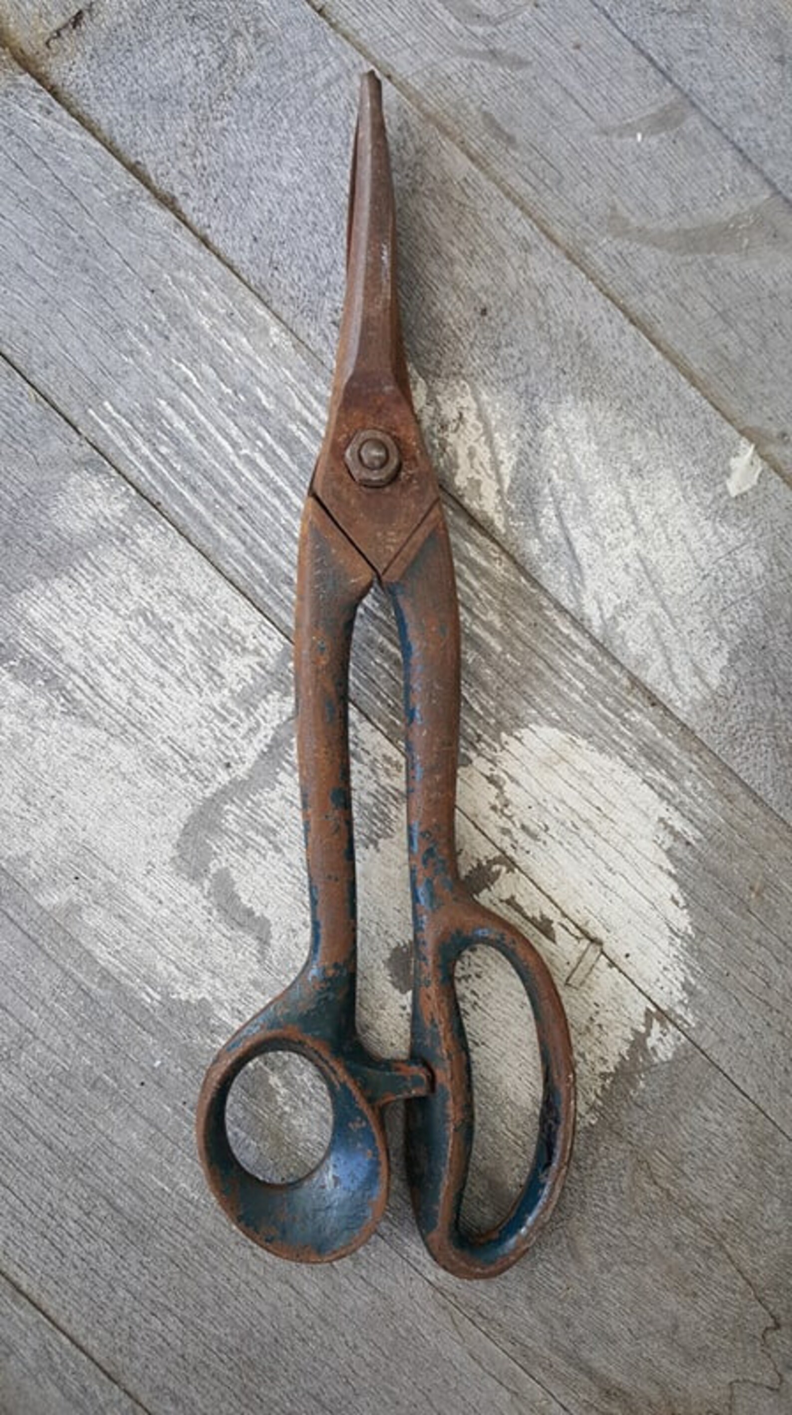 Vintage scissors rusted metal scissors gardening tool Etsy