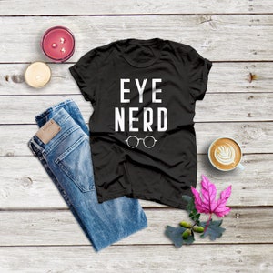 Optometrist Unisex Tee Shirt, Eye Doctor ,Ophthalmologist ,Eye Nerd , Doctor Ophthalmology ,Eye Surgeon ,Optician ,Doctor Of Optometry