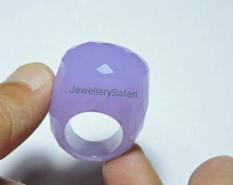 1ピースの非常に美しいラベンダーカルセドニーフルファセットラウンド