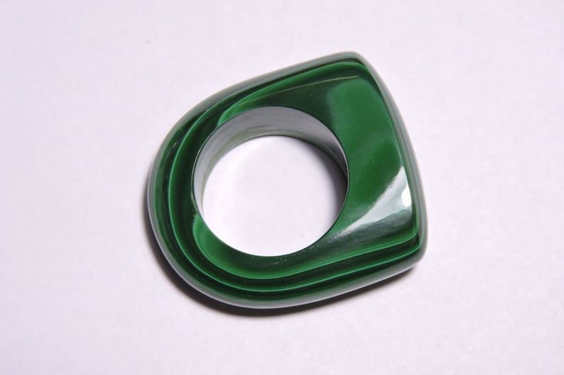 1 Piece Extremely Beautiful Natural Malachite Smooth Polished Fancy Shape Single Gemstone Made RingGood Quality Malachite Ring.