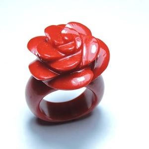 1 Piece Gorgeous Red Quartz Hand Carved Rose Flower Shaped Single Gemstone Made Ring/Specially Designed For Christmas/Christmas Rings.