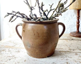 Rustic, small clay pot, stoneware, brocante, farmhouse