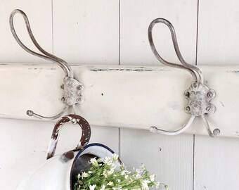 Antique 5-hook rack, brocante, grotesques, protective spirits, chippy paint,