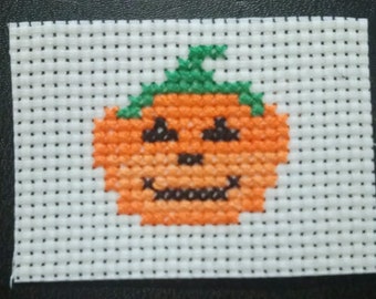 Pumpkin cross stitch pattern - Halloween cross stitch pattern - instant digital downloadable cross stitch pattern - pdf cross stitch pattern