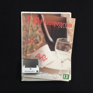Husqvarna Viking Rose Scandinavia Iris 刺繍機用ダイヤモンドモノグラム刺繍デザインカード #13