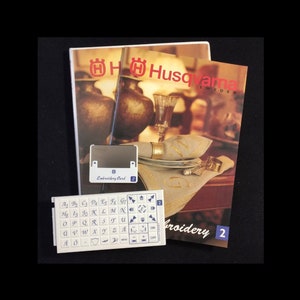 Monogramme Stickerei Design Karte #2 für Husqvarna Viking Rose, #1+, 1250, Scandinavia Iris, Orchedia Stickmaschine