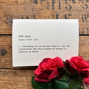 alte Soul Grußkarte in Typewriter Schriftart mit Umschlag und Rose Aufkleber, Größe 10x14,5 blanko, Freundschaftskarte, antiquing buddy