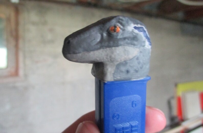 Fallen Kingdom Velociraptor Blue Pez Dispenser Repaint 2018 Jurassic World