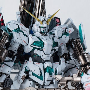 塗装済みバンダイ RG 1/144 「νガンダム」 - Etsy 日本