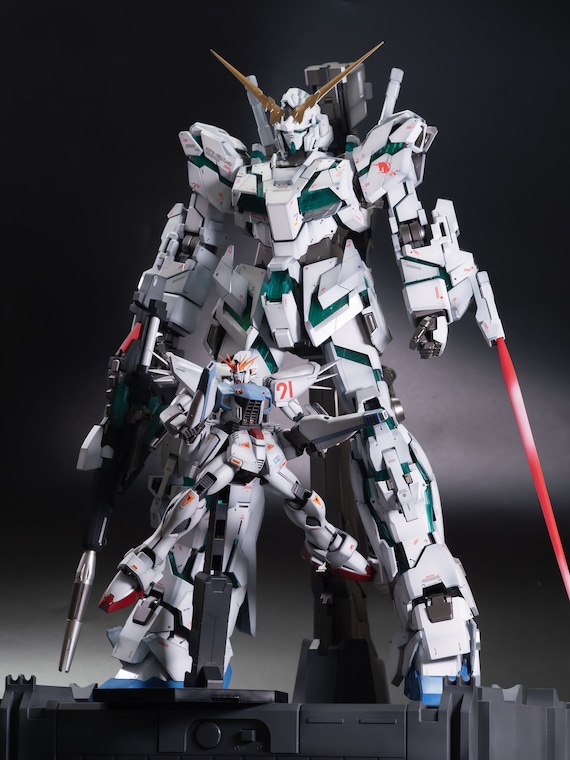 Bandai Hobby Wing Gundam Zero Custom Pearl Coating, Bandai Perfect Grade  Action Figure