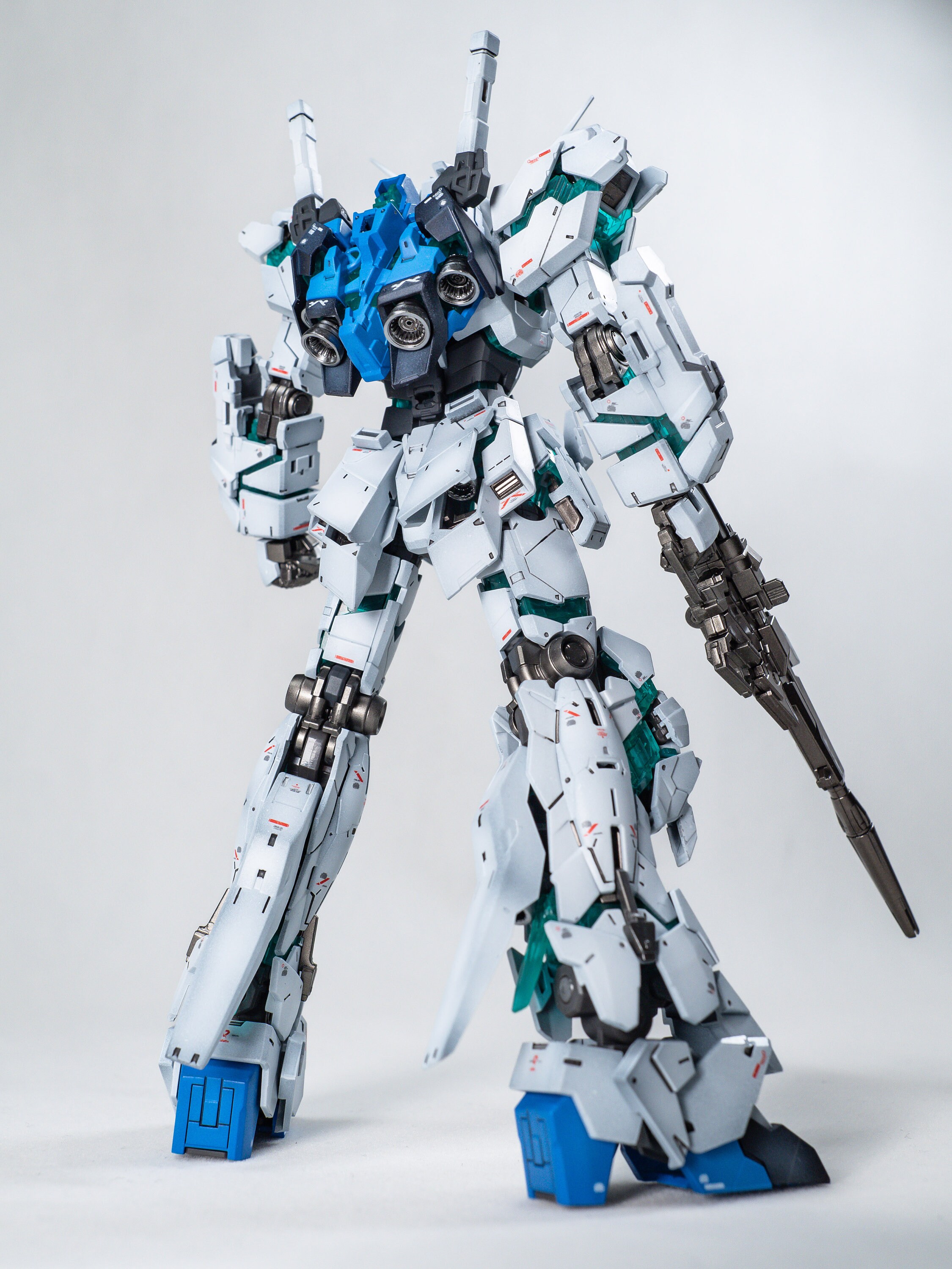 バンダイ RG 1/144 「フルアーマーユニコーンガンダム」塗装済み