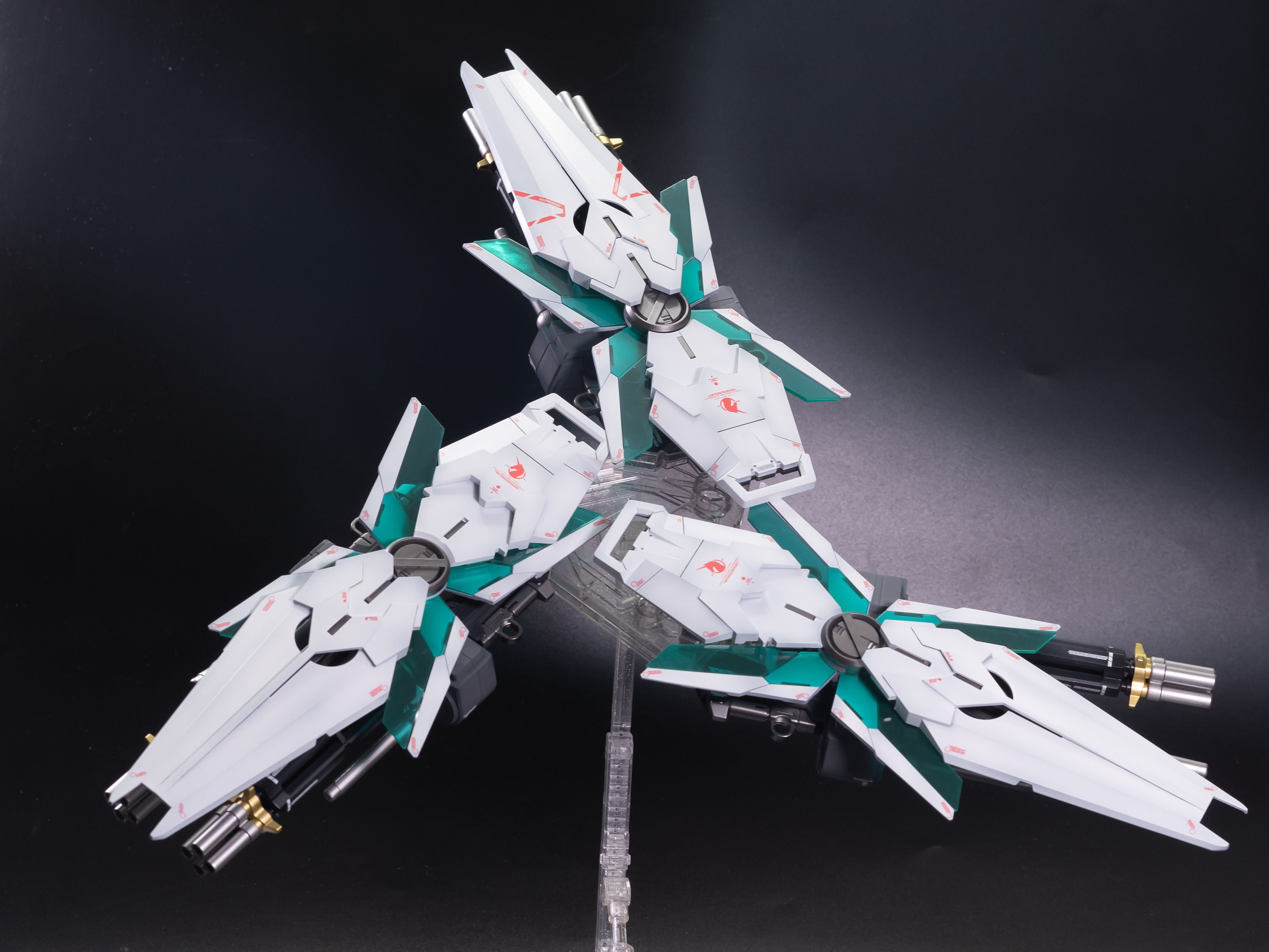 ユニコーンガンダム PG フルアーマーセット、LED、バンシィ プレミアムバンダイ限定品 PG 1/60 「RX-0 ユニコーンガンダム