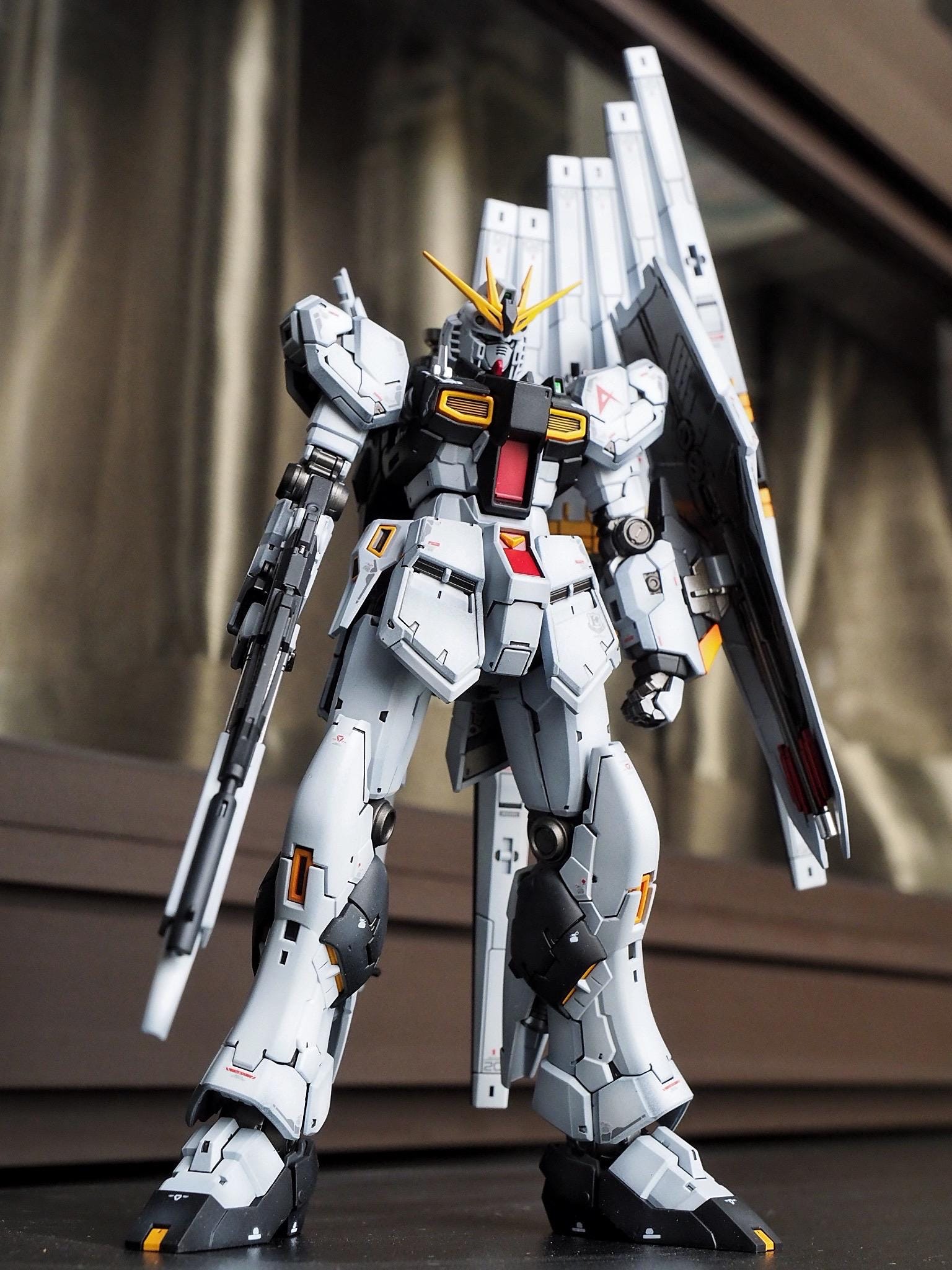 né.né様 塗装済みバンダイ RG 1/144 「νガンダム」 - Etsy Norway