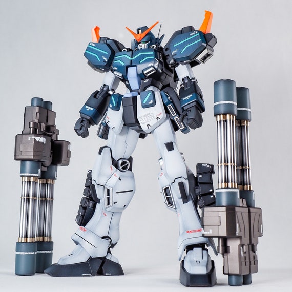 塗装済みプレミアムバンダイ MG 1/100 「ガンダムヘビーアームズ