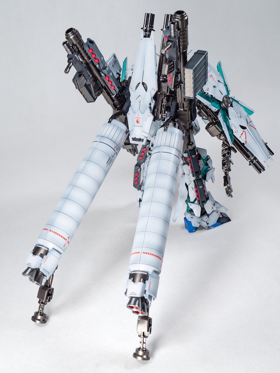 バンダイ RG 1/144 「フルアーマーユニコーンガンダム」塗装済み